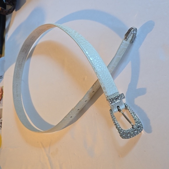 Liz Claiborne Cream Bling Leather Embossed Belt w/ Sparkle Rhinestones Sz.Medium - Picture 11 of 11